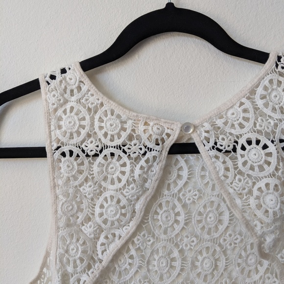 Crocheted Tank top - Picture 2 of 3